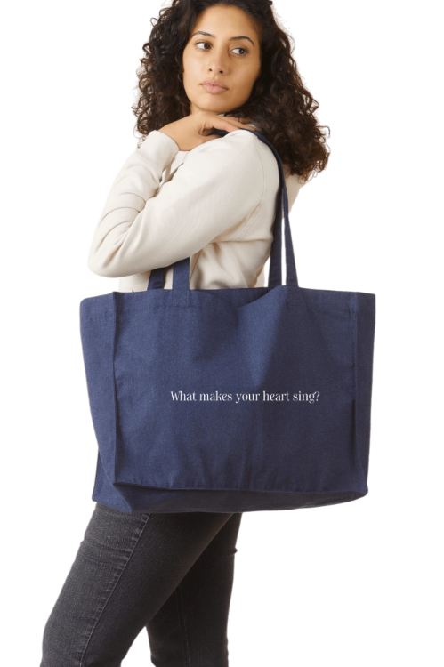 HEY MOMIE Tote Bag