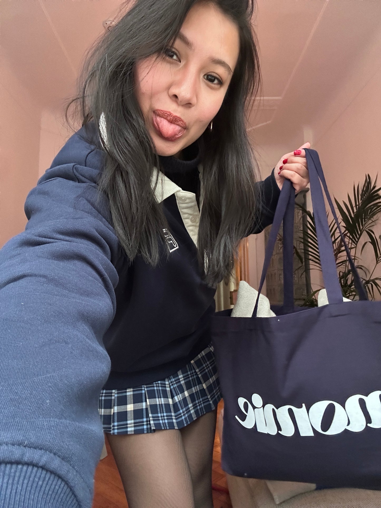 HEY MOMIE Tote Bag